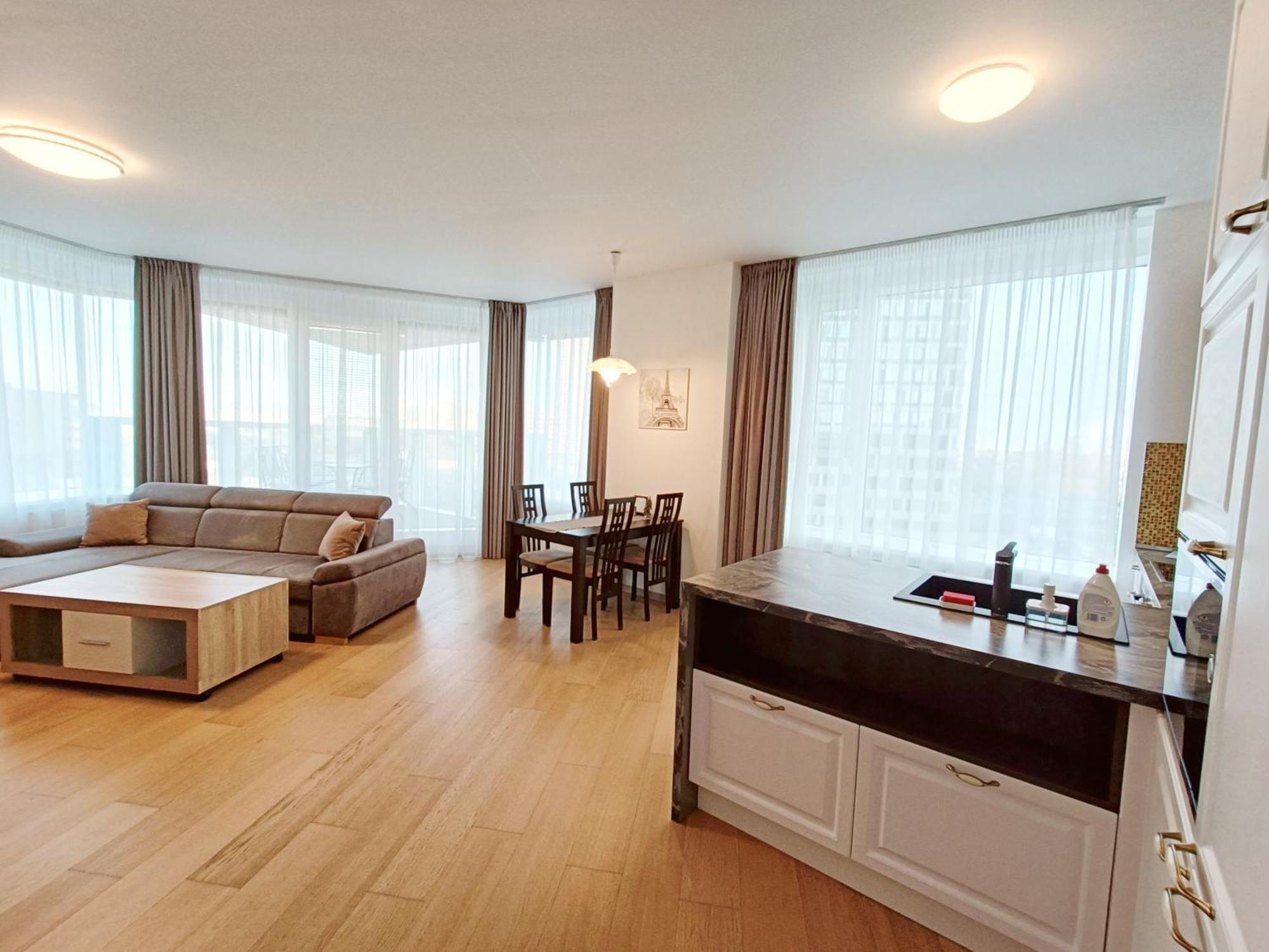 Sag Panorama City Apartment 3 Rooms Free Parking Free Wifi 布拉迪斯拉发 外观 照片